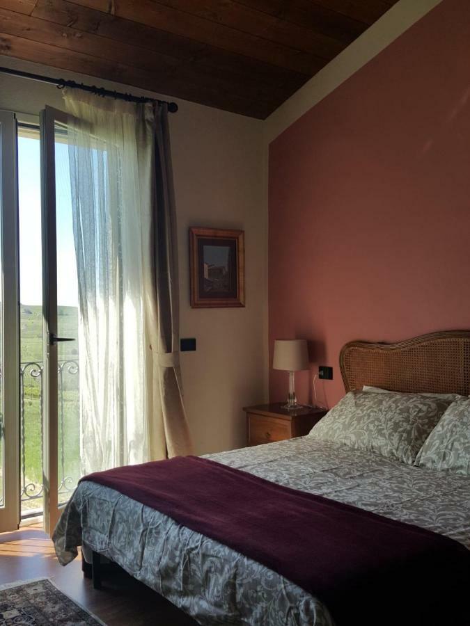 La Terrazza Sui Vigneti-Rovescala Bed & Breakfast San Damiano al Colle Exterior photo